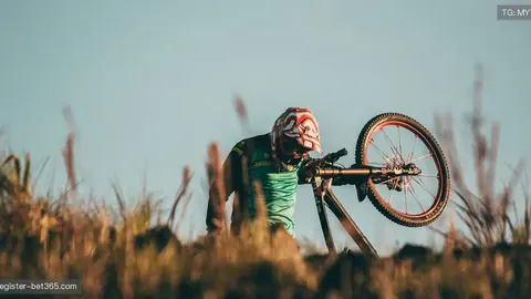 范志毅点评国足失球：中超式防守策略真的有效吗？呼吁球迷早点休息